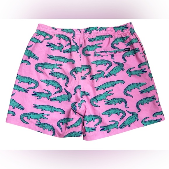 Chubbies Pink and Green Alligator the Glades Swim Trunks 5.5” inseam Size XL - Picture 4 of 5